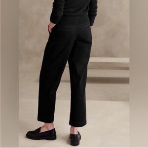 Banana Republic Black Wash Luxe Mid-Rise Straight Jean size 28